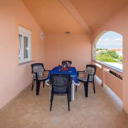 Apartment Miadive Vir